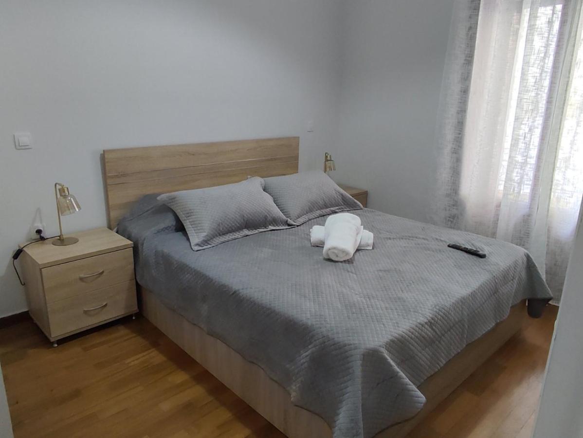 Dr. J. Spon Apartment Nafpaktos Exteriör bild