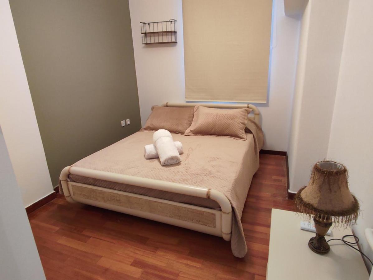 Dr. J. Spon Apartment Nafpaktos Exteriör bild